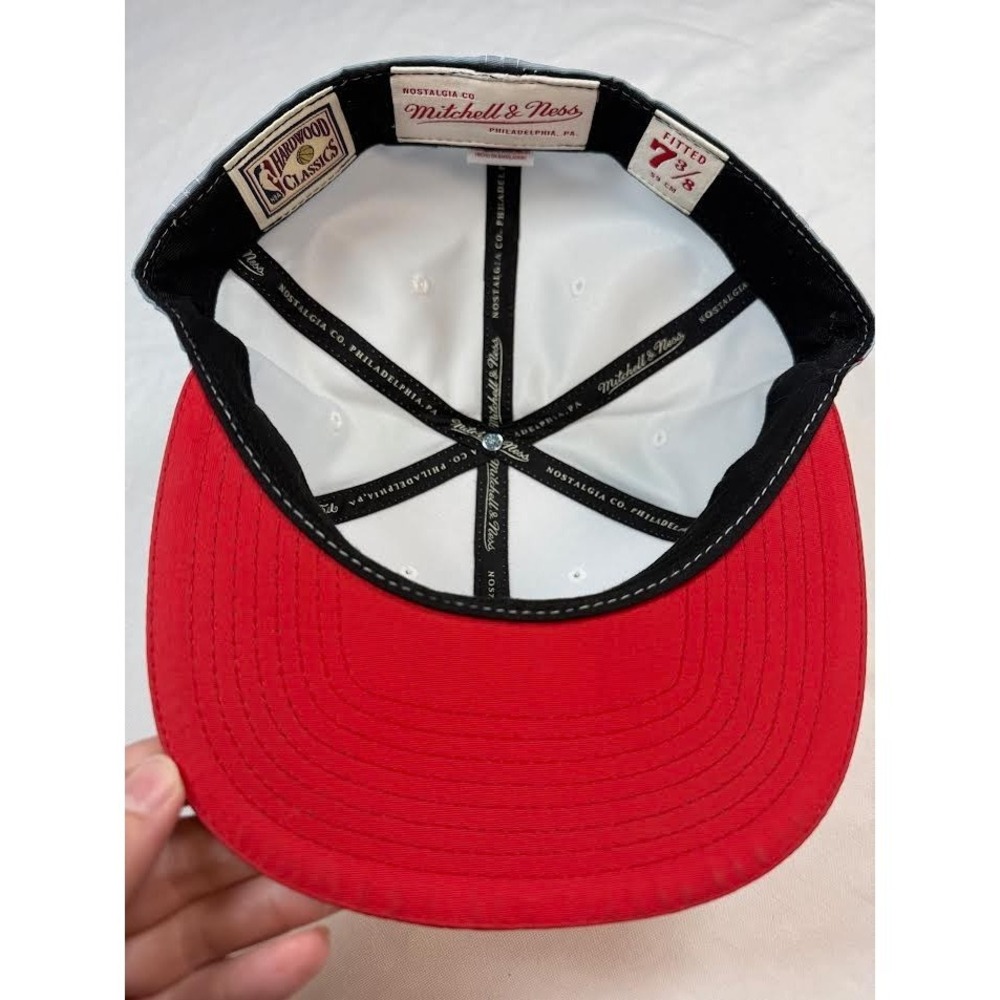 Miami Heat Fitted 7 3/8 Flat Bill Hat Mitchell & Ness Gray/Red NBA - READ - Picture 7 of 8